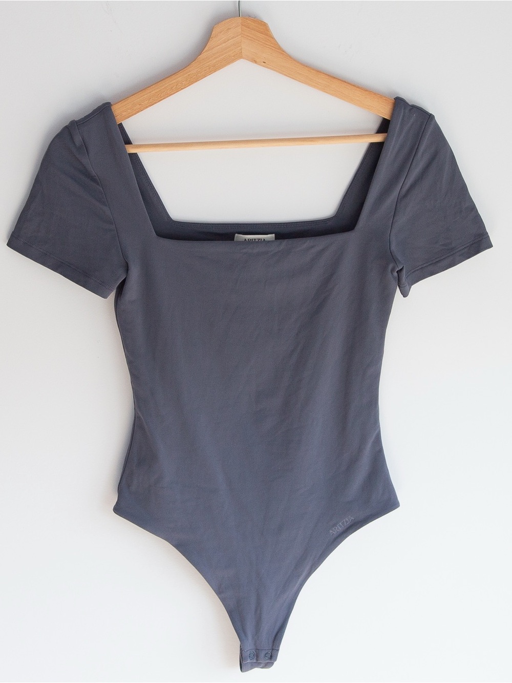 Aritzia Contour Square Neck Short Sleeve Bodysuit S